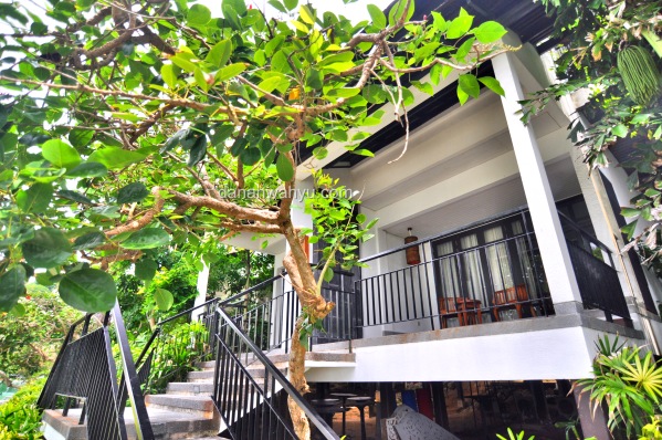 hanya Premier beachront yang memiliki jalan langsung ke pantai