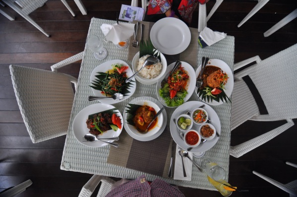 Makan Besar Ala Indonesia