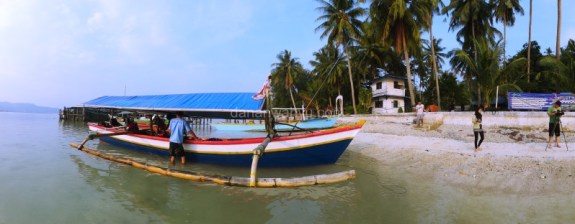 mengambil gambari di pantai Balak