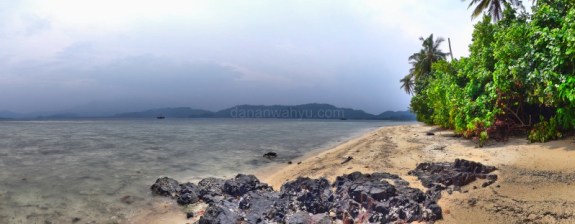 sisi lain pantai Tanjung Putus