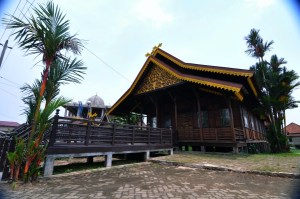 Sanggar Batik di Sekoja