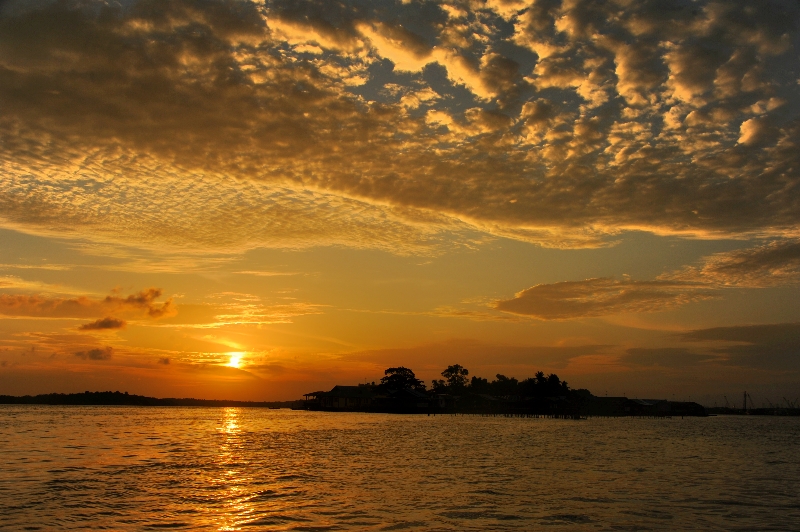 Pulau Buluh , pulau tertua berpenghuni di kawasan administratif kota Batam