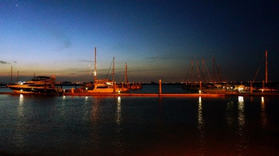 pelabuhan yacht di Nongs Point Marina Resort, Batam