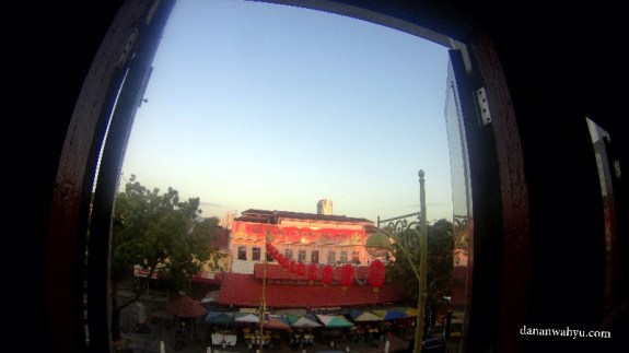 Pemandangan dari kamar Red Inn Hostel Butik