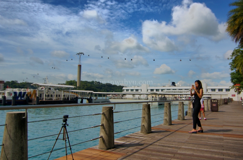 Solo Traveling - Eksis itu butuh triport dan tongsis