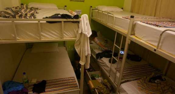dormitory - kamar enam ranjang