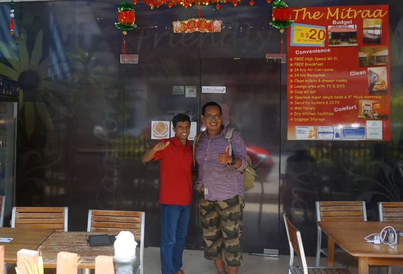 berfoto bersama Sebastian , senyum manis ala iklan pasta gigi