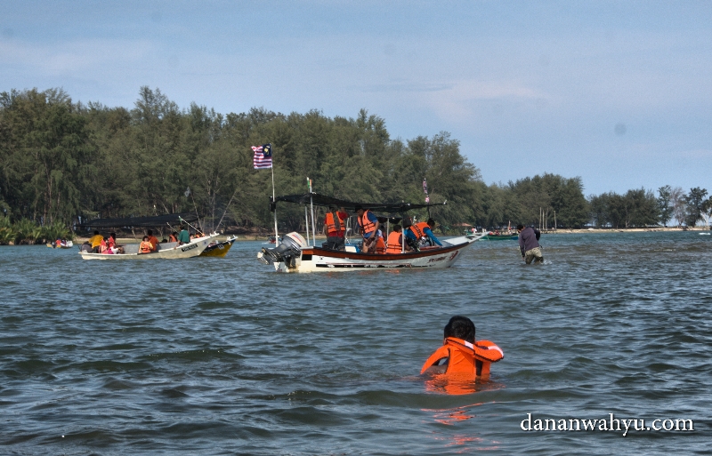 sungai Setiu tidak terlalu dalam