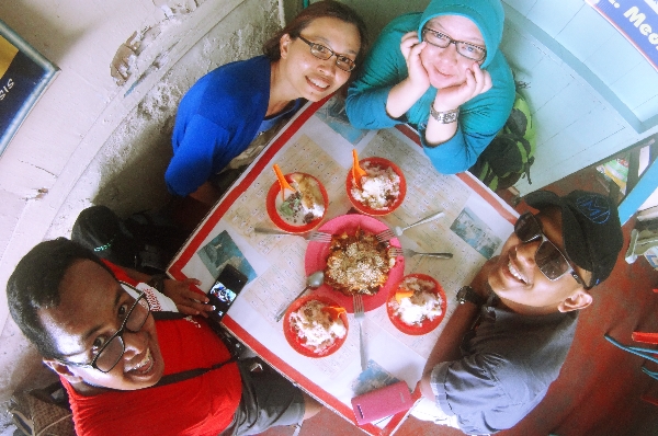 Wefie - ritual sebelum mengudap bersama :D