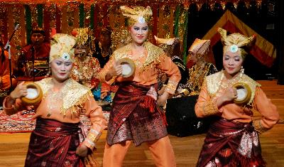 Yuk Kerinci - Tarian Minang yang berakar pada budaya Kerinci, Jambi