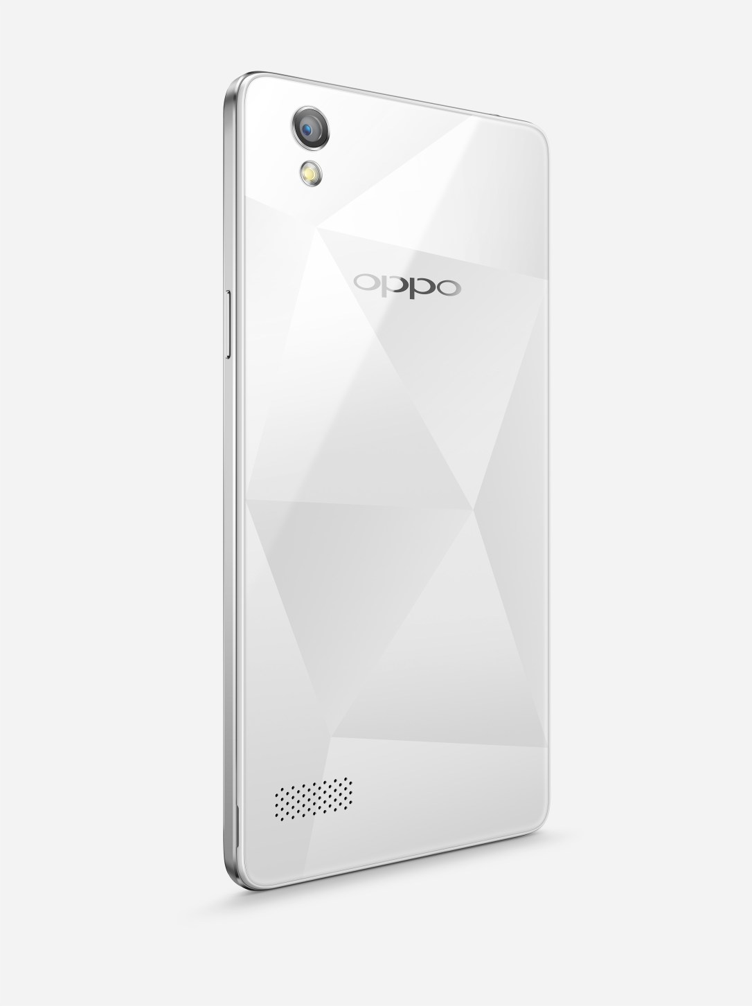 Mirror 5 membawa keunikan desain potongan berlian