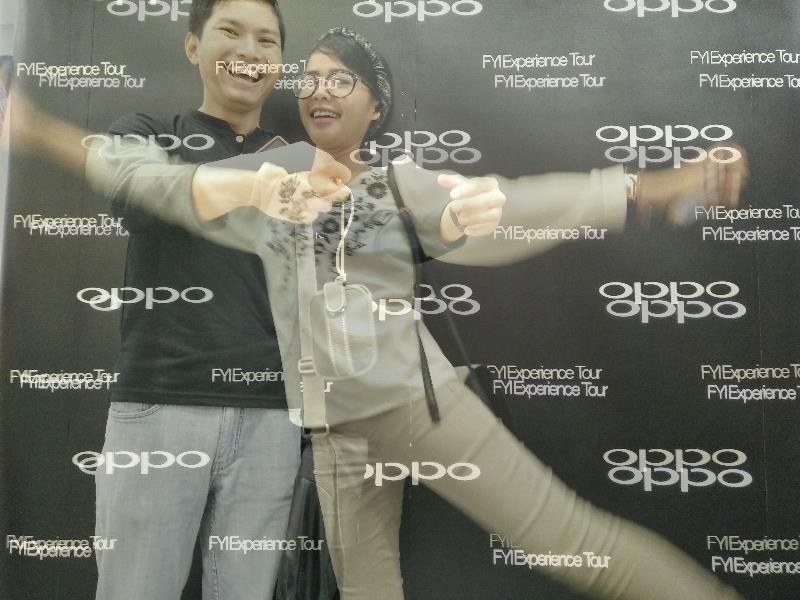Dua kakak beradik yang terpisah jauh disatukan oleh Fitur Double Exposure (taken by OPPO R7 Lite)