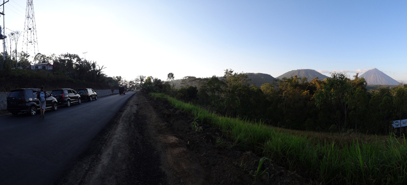 bersama Avanza menikmati gunung Irine, Flores