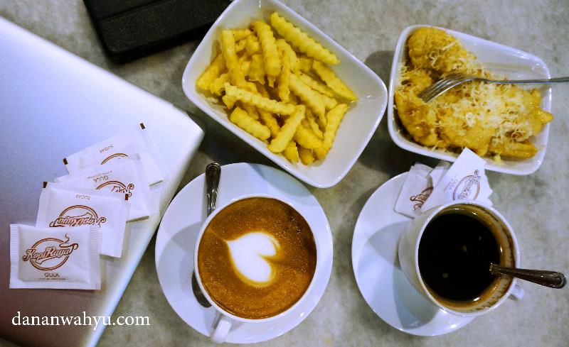 selera boleh berbeda tapi kita pecinta kopi 