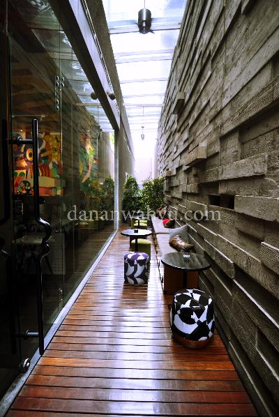 smoking room tempat bersembunyi yang nyaman 
