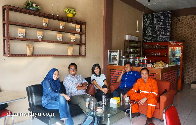 nongkrong cantik di Master Fresh Kopi 
