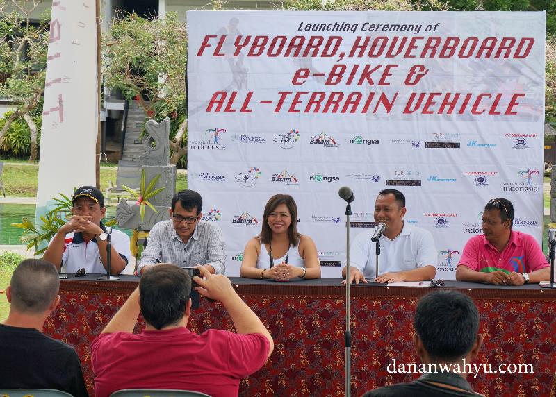 Pelucuran Flyboard, hoverboard , e-Bika & All-Terrain Vehicle
