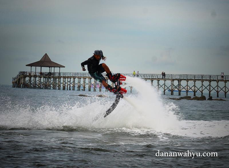 Juara 4 Flyboard Dunia Sataporn Srirang