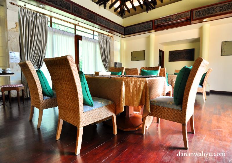 ruang makan Indra Maya Villas