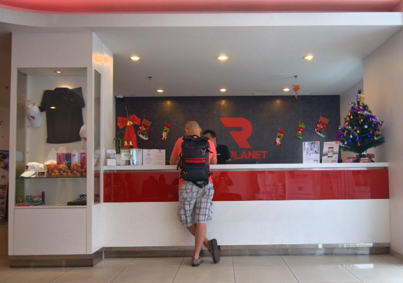 Lobi Red Planet Hotels Pekanbaru