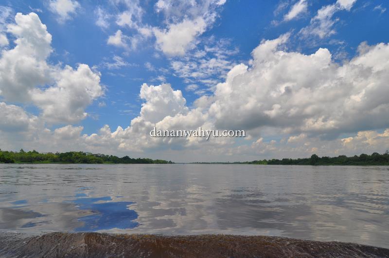 langit biru, pemandangan cetar hari ini 