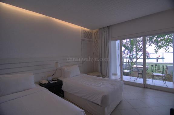 Kita sadar belum muhrim. Jadi pisahan dulu boboknya tapi viewnya kece badai.