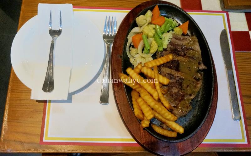 Steak ala The Pier Cafe & Grill