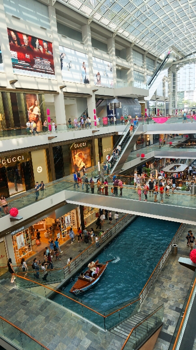 Bang , Adek suka nggak kuat kalau lihat sale di sini 