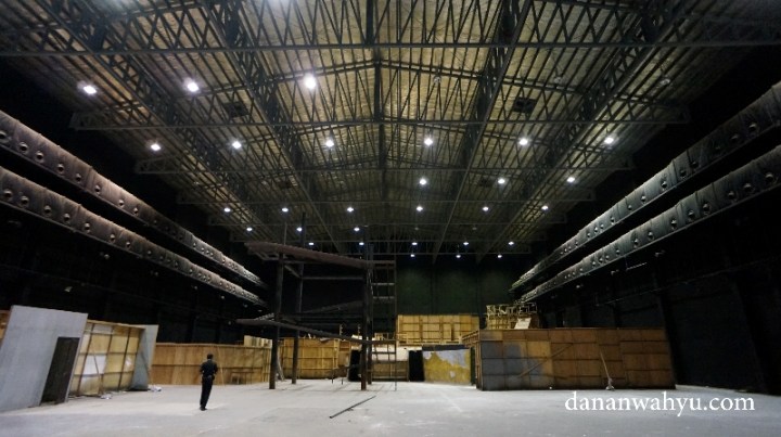 Infinite Studio Batam memiliki sound stage seluas 2600 meter persegi.