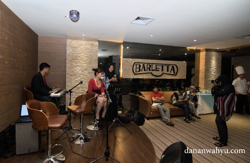 sajian live music di Barletta Bar & Lounge