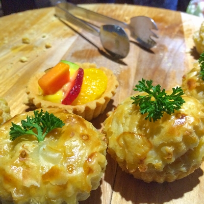 Quiche Lorraine & Fruit Tart 