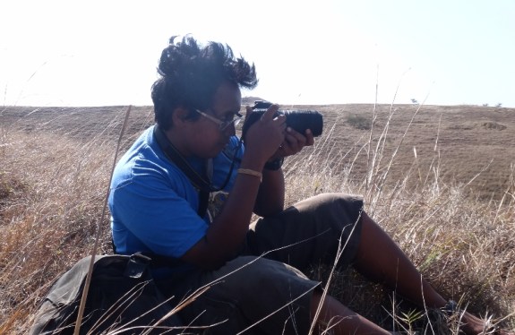 ya ampun rambut kakak ini kusut banget apalagi hidupnya 