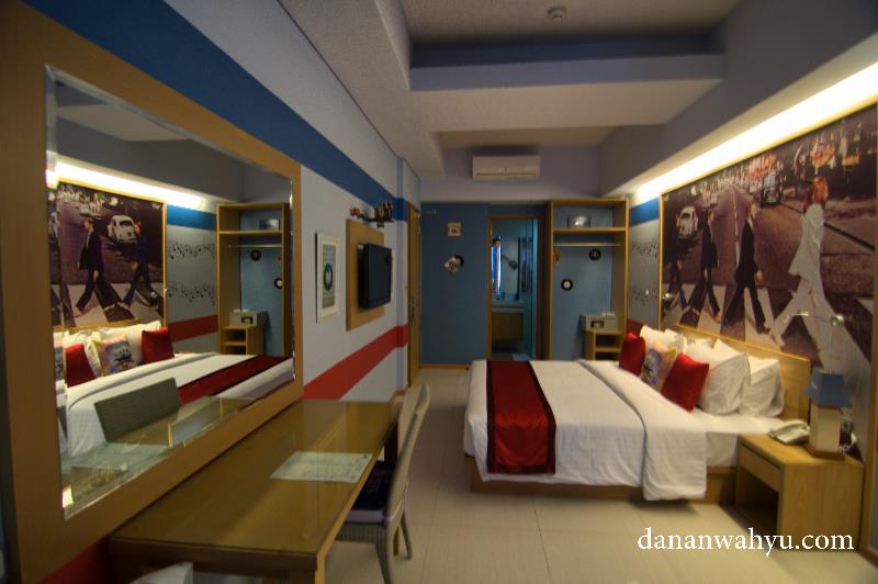 kamar bertema musik The Beatles 