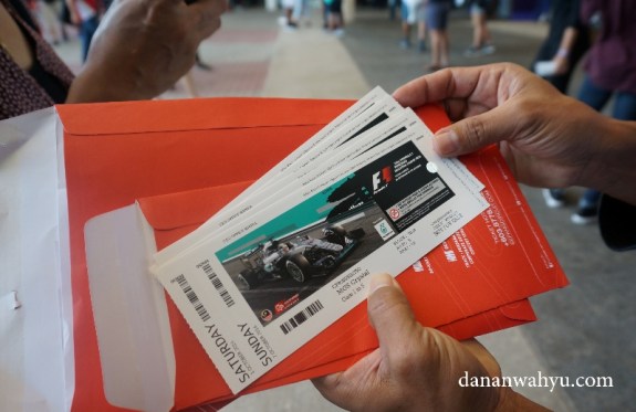 sayang nih tiket terus tiga hari baru diambil pada hari ke-tiga 