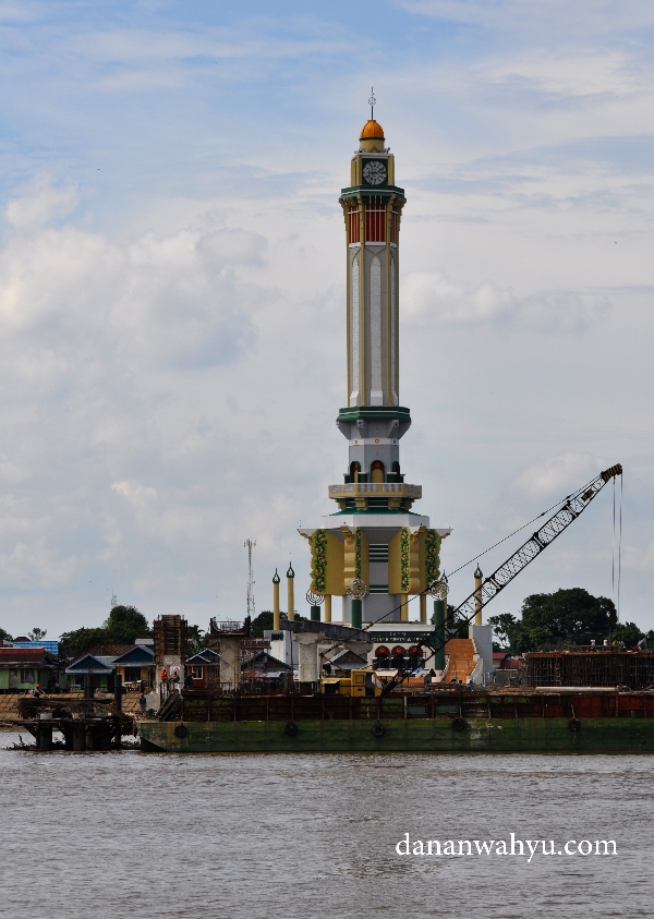 Pembangunan tiang pancang Titian Arasy