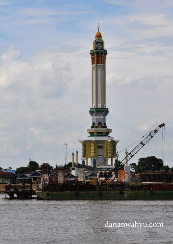 Pembangunan tiang pancang Titian Arasy 