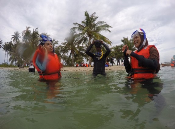 Saatnya mencoba snorkel di air 