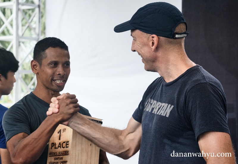 Pemenang Pria Spartan Race kelas Sprint 