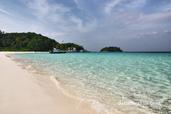 akhirnya ada wistawan lain :D di Penjalin