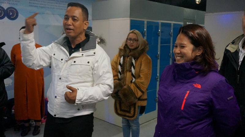 Norazani Shaiddin dan Emelin Tan 