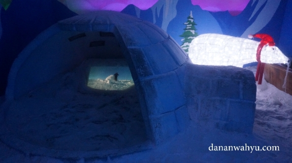 iglo rumah orang eskimo di kutub 