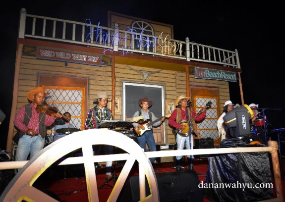 Panggung musik tak kalah maksimal bukan?