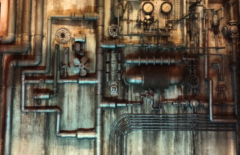 Detail ornamen di bar bawah tanah