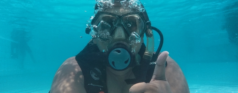 Mencoba Scuba Diving Bareng Max's Dive Center