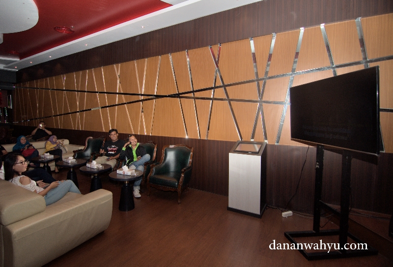 kongkow di Sing Sing So Karaoke & KTV 