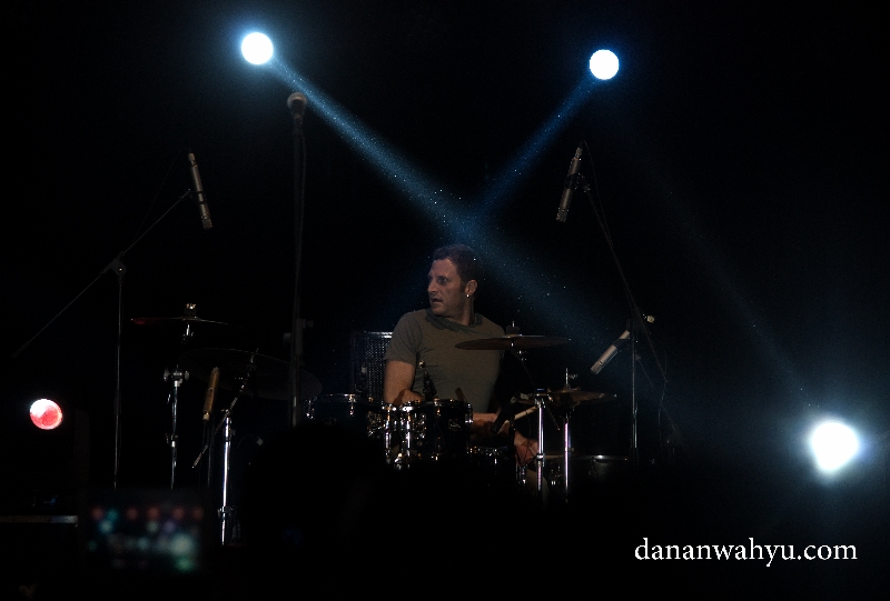 Aksi duo perkusi João Caetano dan Francesco Mendolia