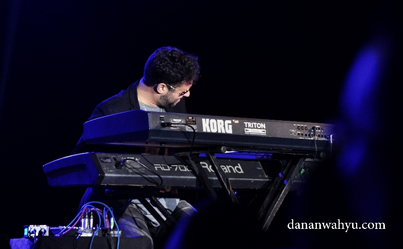 Matt Copper pemain keyboard gaya funky