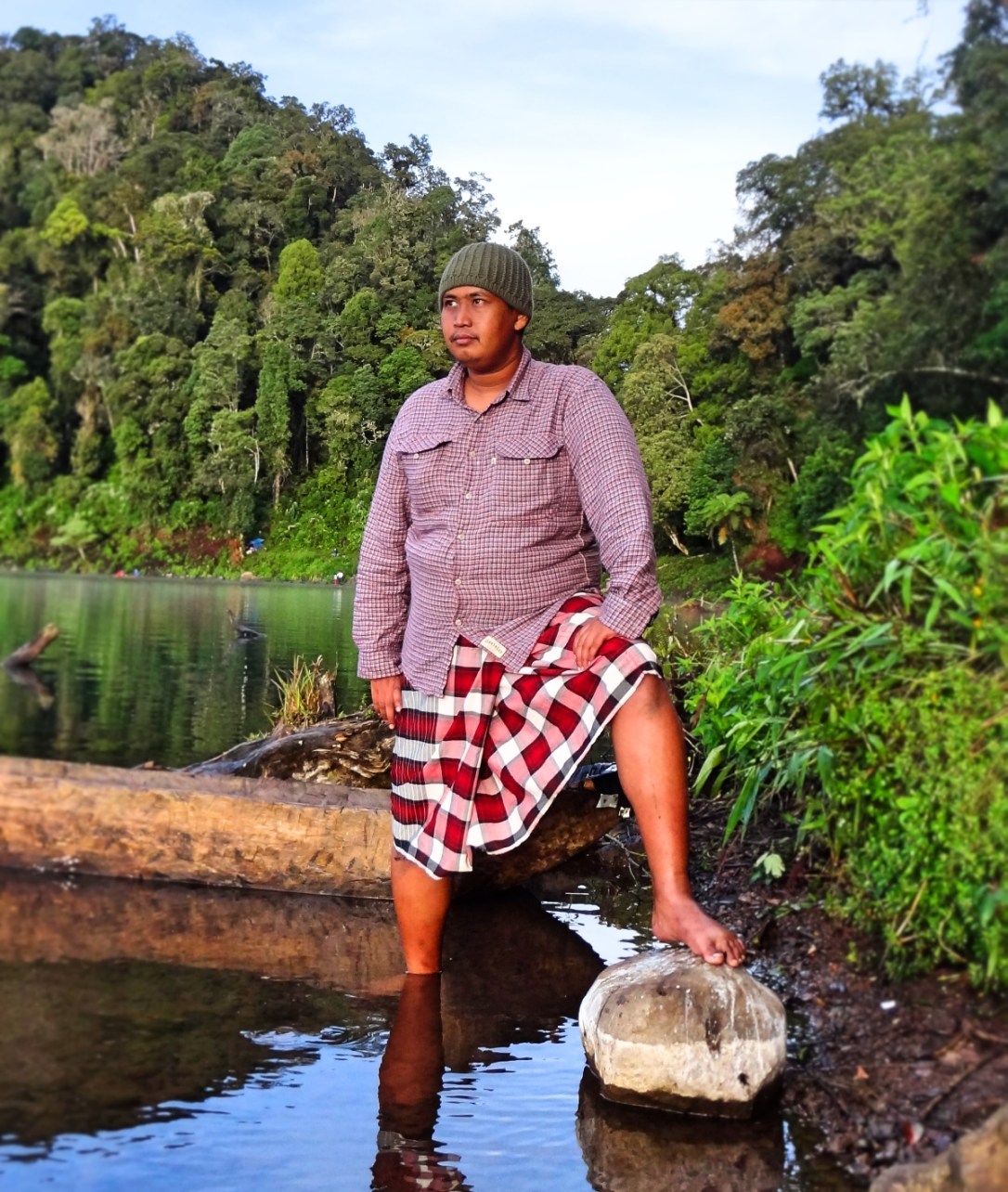 Foto pribadi dengan pose cetar membahana bisa dijual juga 