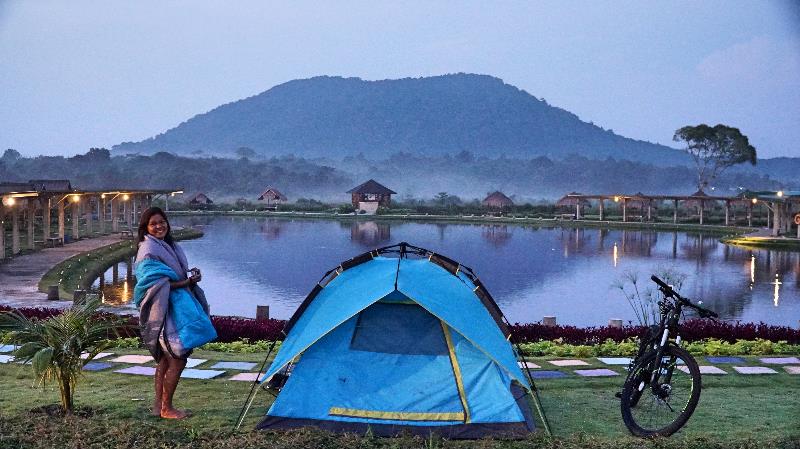 Kakak ini dari Batam genjot ke Poytomo pulang pergi 