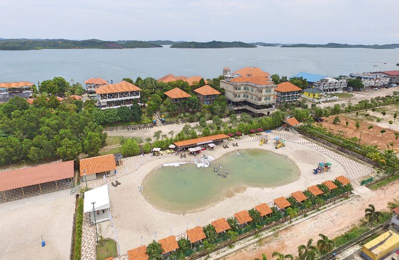 Kolam air asin Nipah Island Resort
